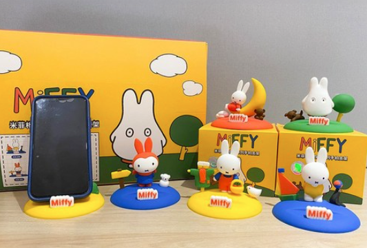 Miffy Four Seasons Phone Stand Blind Box - Image 3