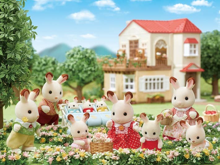 Sylvanian Families Chocolat Rabbit Boy - Image 4